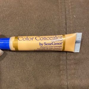 SeneGence Color Concealer .2 oz medium.
